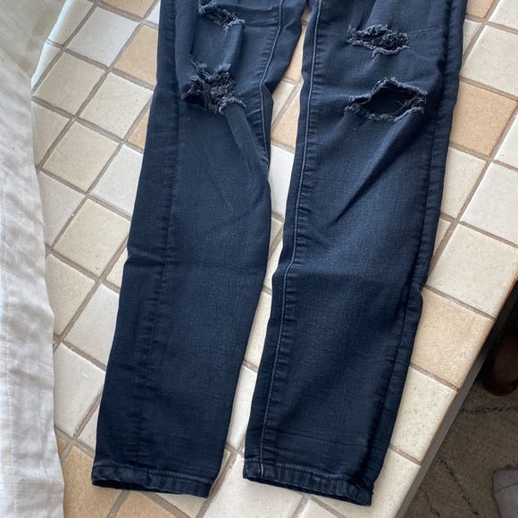 Black ripped jeans - Picture 2 of 4